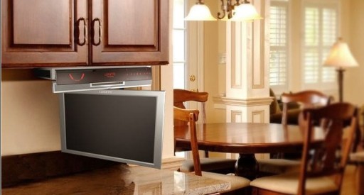 Ekranı döndürme kabiliyetine sahip olan mutfak TV, televizyonun görüş alanından çıkmasına izin vermeyecek bir fırsat sağlayacaktır.