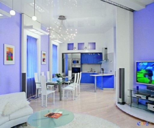 The combination of blue and lilac fills the kitchen with magic
