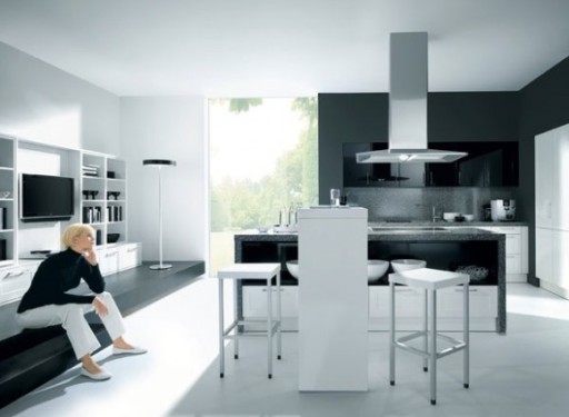 Kontrasterende sort / hvidt køkken Schüller ser imponerende og stilfuldt ud