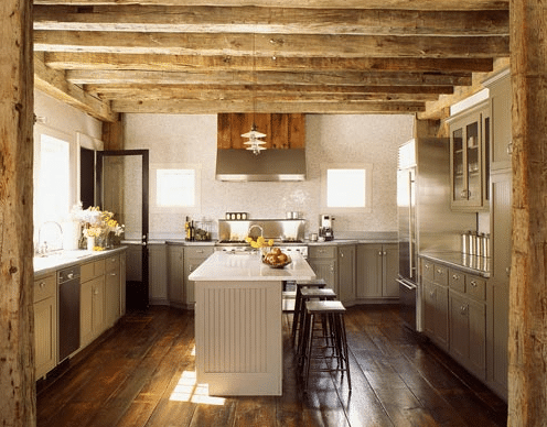 Interior dapur dengan bar-island menarik kesederhanaannya yang luar biasa