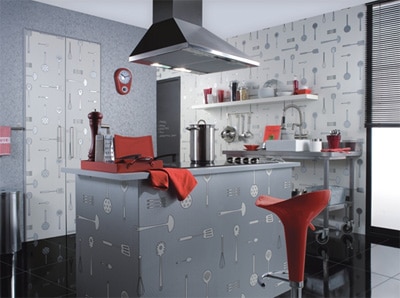 Tugas utama apabila menghias dapur adalah kombinasi yang tepat dari pelbagai jenis kertas dinding