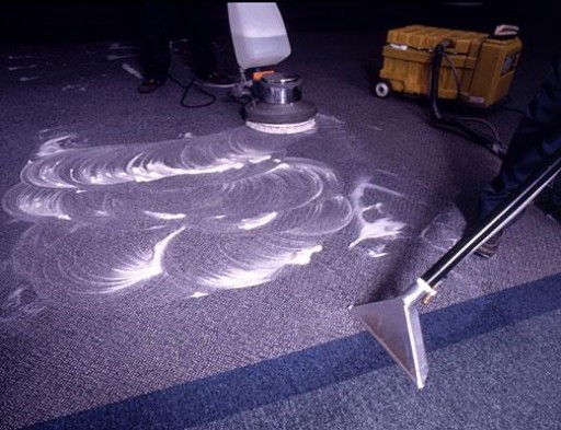 Usisavači danas se često koriste za čišćenje tepiha