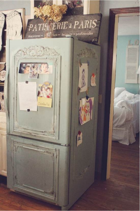 Het idee om een ​​oude koelkast te herwerken