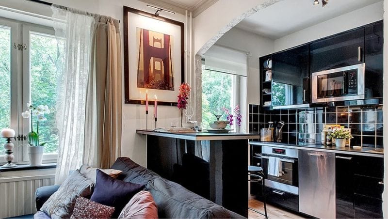 Anglický oblouk v interiéru kuchyně-obývací pokoj