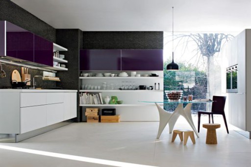 Natural sunlight allows you to look at the contrast of violet, black and white in a new way