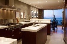 Køkken med panoramavindue