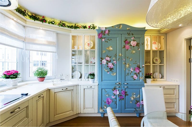 Kitchen with a bay window of 13 square meters. m