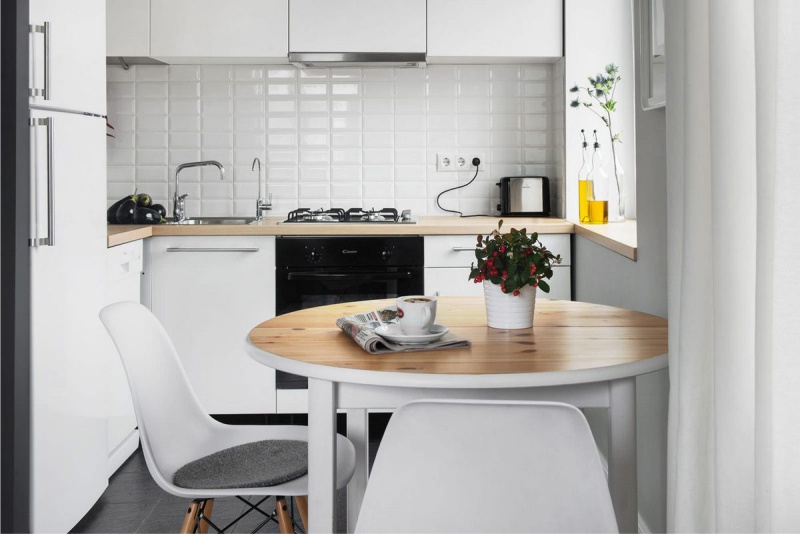 Šedá kuchyňa je 5,8 m² m v škandinávskom štýle