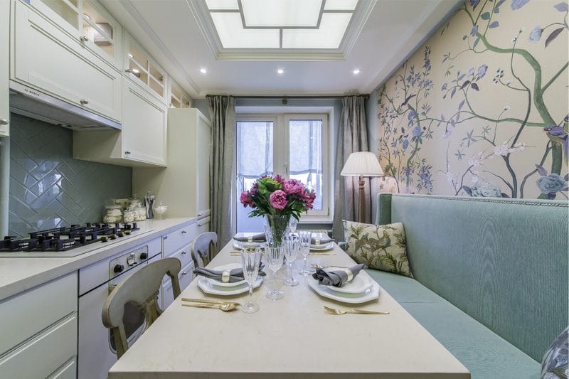 Cornice di bahagian dalam dapur