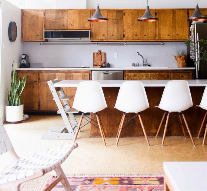Kork gulv i interiøret i moderne kjøkken