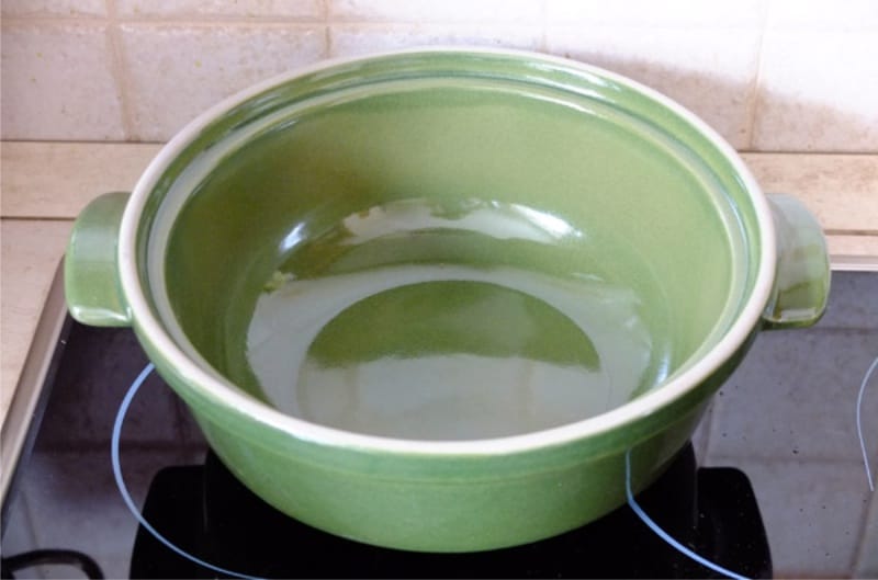 Casserole dari keramik tahan panas