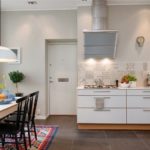 Brown floor tiles in the kitchen