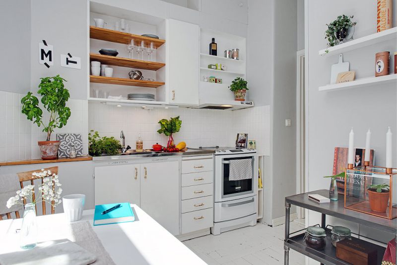 Kuhinja s kompleksnim izgledom i direktnim apartmanom