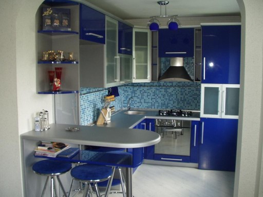 In some interiors, the blue color becomes the main decoration