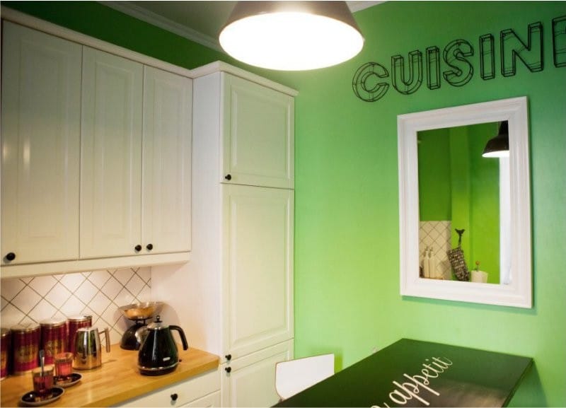 Зелена кухня в интериора